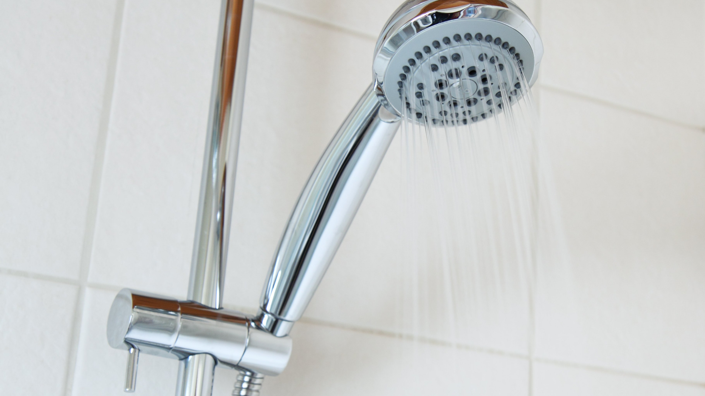 Shower head with running water